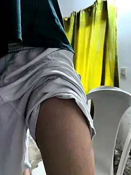 giannis090 online show from March 13, 2026, 8:26 pm