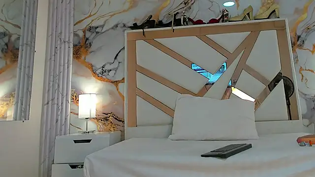 VanessaHard as online show from October 10, 2025, 7:57 pm