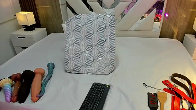 VanessaHard as online show from June 4, 2026, 7:42 pm