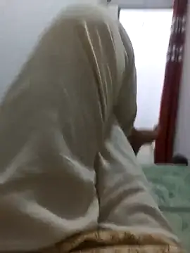 Snapshot of Anamika-singhania chatting on November 13, 2025, 5:45 pm Anamika-singhania online show from November 13, 2025, 5:45 pm