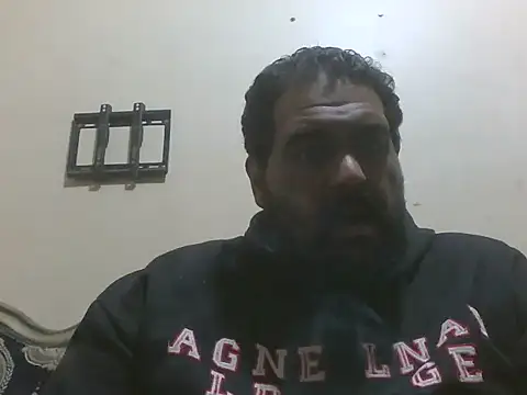 elpoop7305 online show from January 14, 2026, 7:08 pm