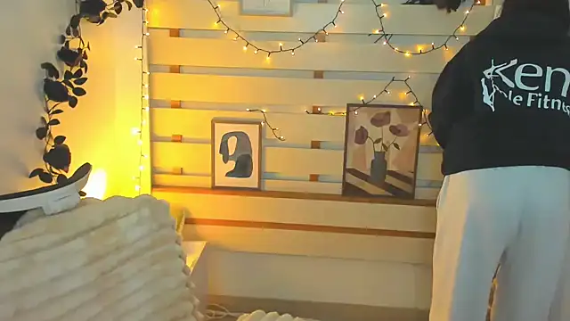 Aurora Loveu online show from February 5, 2026, 8:46 pm