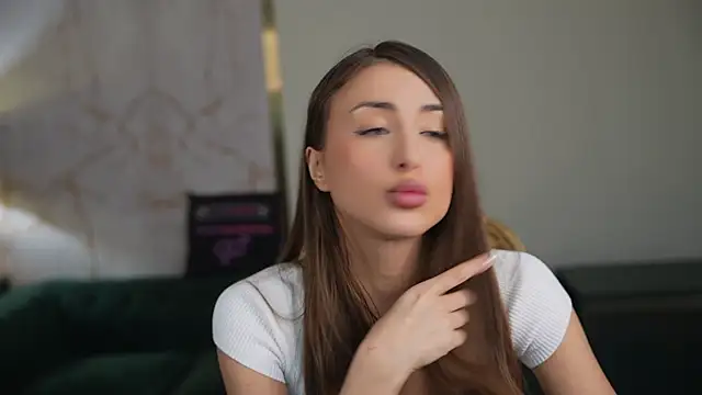 Luna secretgirl online show from March 6, 2026, 9:28 am