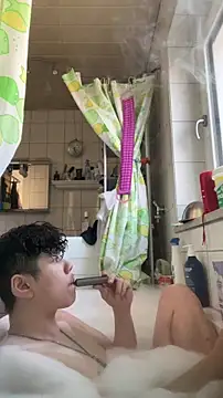 Kingpowerlittel online show from March 19, 2026, 4:11 pm