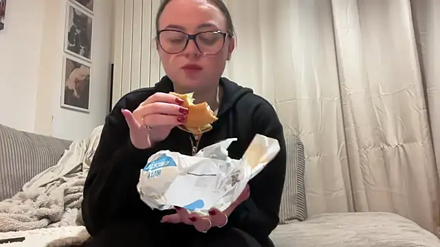 SexySashaxox online show from February 12, 2026, 8:48 pm