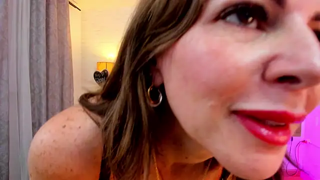 Snapshot of JenniferAuriston chatting on June 14, 2026, 9:17 pm JenniferAuriston online show from June 14, 2026, 9:17 pm