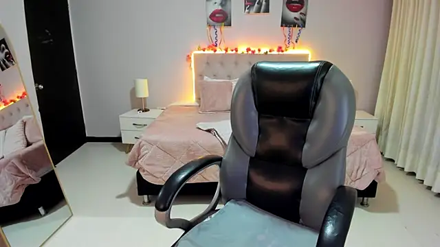Miss Cataleya   online show from July 29, 2026, 11:52 am