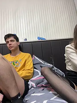 lovburger online show from April 24, 2026, 2:19 pm