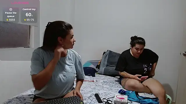 Snapshot of Laia_Gomez chatting on November 29, 2025, 10:57 pm Laia Gomez online show from November 29, 2025, 10:57 pm