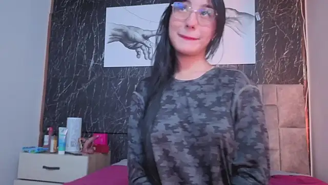 emily vermont online show from October 3, 2025, 3:47 am