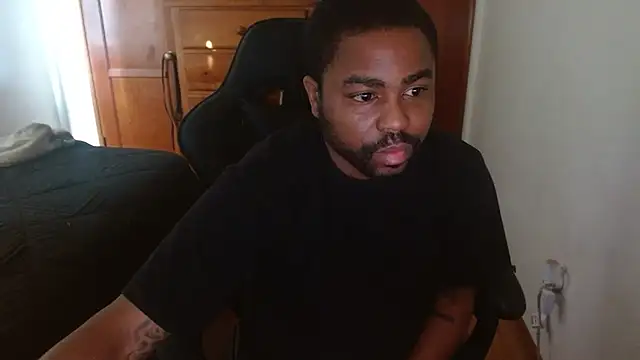 Snapshot of Breadwinnah chatting on October 29, 2025, 4:42 pm Breadwinnah online show from October 29, 2025, 4:42 pm