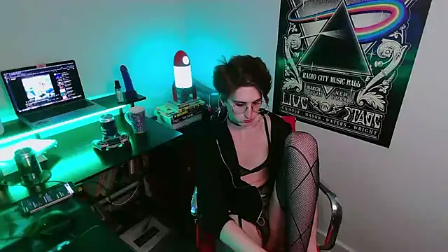 polaris industries online show from September 30, 2025, 11:43 pm