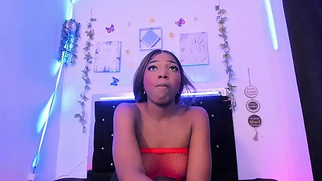 Snapshot of AkariRosetti chatting on October 6, 2025, 7:33 pm AkariRosetti online show from October 6, 2025, 7:33 pm