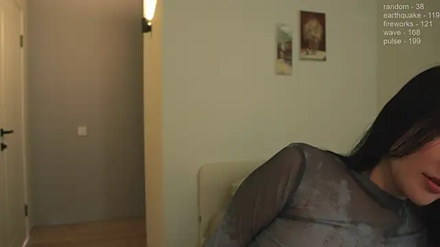 Snapshot of _JiKey_ chatting on February 4, 2025, 11:38 am JiKey online show from February 4, 2025, 11:38 am