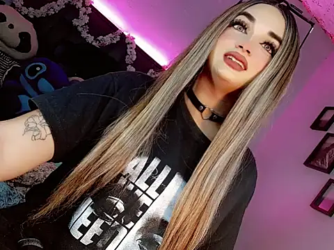 Snapshot of kattie_Sweet_ chatting on November 5, 2025, 10:32 pm kattie Sweet online show from November 5, 2025, 10:32 pm