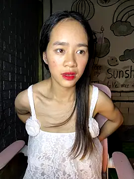 TiNa 04 online show from September 17, 2025, 9:22 am