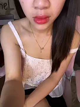 TiNa 04 online show from April 26, 2026, 10:29 pm