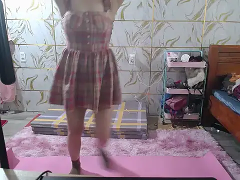 Lyzizi lovely09 online show from January 7, 2026, 2:36 am