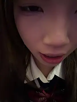 Snapshot of Yiyi-707 chatting on December 4, 2025, 2:04 pm Yiyi-707 online show from December 4, 2025, 2:04 pm