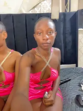 LonelyQueenxx25 online show from February 23, 2026, 9:34 pm