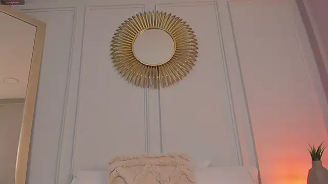 Snapshot of CharlotteBrownn_ chatting on May 15, 2026, 10:50 pm CharlotteBrownn online show from May 15, 2026, 10:50 pm