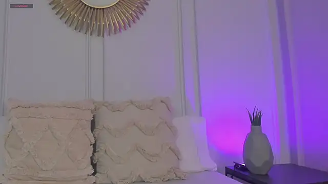 Snapshot of CharlotteBrownn_ chatting on May 27, 2026, 12:29 am CharlotteBrownn online show from May 27, 2026, 12:29 am