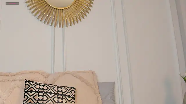 Snapshot of CharlotteBrownn_ chatting on July 18, 2026, 2:27 am CharlotteBrownn online show from July 18, 2026, 2:27 am