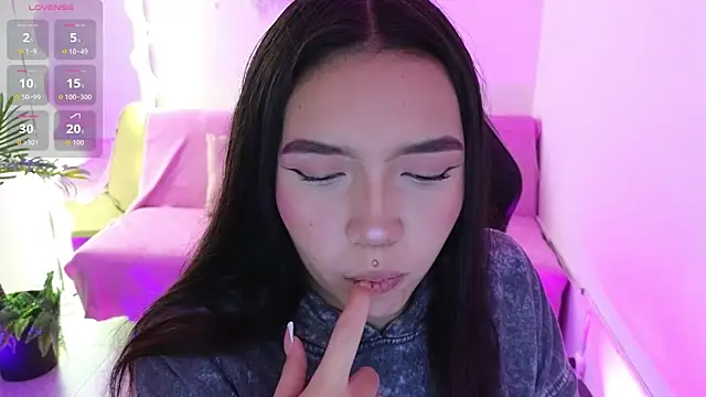 Snapshot of Ameliiaa_tay chatting on November 25, 2025, 11:43 am Ameliiaa tay online show from November 25, 2025, 11:43 am