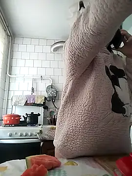 Snapshot of Funny_Karina chatting on October 12, 2025, 6:01 am Funny Karina online show from October 12, 2025, 6:01 am