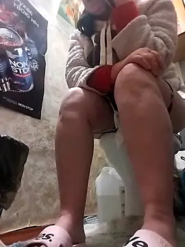 Snapshot of Funny_Karina chatting on October 22, 2025, 6:02 am Funny Karina online show from October 22, 2025, 6:02 am