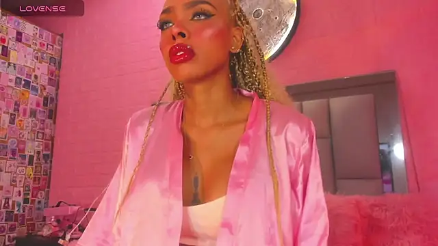 Nicole Rosales online show from September 9, 2025, 3:06 am