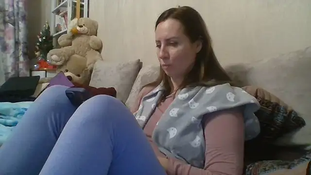 ALICAINWONDERLAND online show from January 14, 2026, 3:28 pm