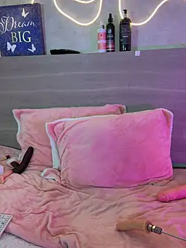 Tinny floor online show from June 4, 2026, 4:29 am