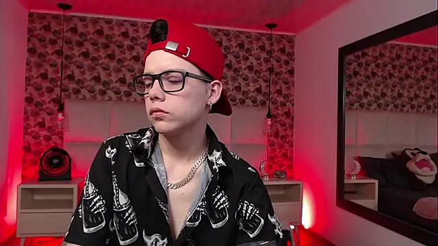 Snapshot of SpencerMontgomery chatting on September 14, 2025, 5:34 pm SpencerMontgomery online show from September 14, 2025, 5:34 pm