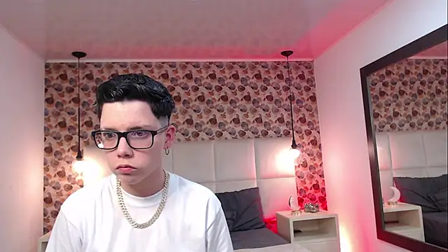 Snapshot of SpencerMontgomery chatting on September 18, 2025, 10:34 pm SpencerMontgomery online show from September 18, 2025, 10:34 pm