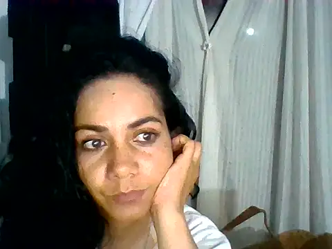 Isabelsol111 online show from June 1, 2026, 4:03 am