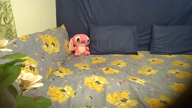 LustInLips online show from January 13, 2026, 4:40 am