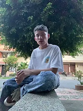 Snapshot of elfernh chatting on October 7, 2025, 10:51 pm elfernh online show from October 7, 2025, 10:51 pm