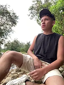 elfernh online show from December 17, 2025, 1:17 pm