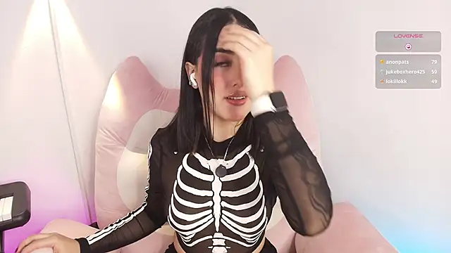 justonecute online show from March 16, 2026, 5:44 am