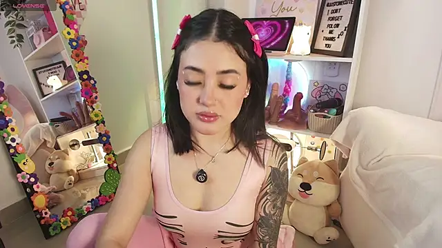justonecute online show from April 23, 2026, 11:29 pm