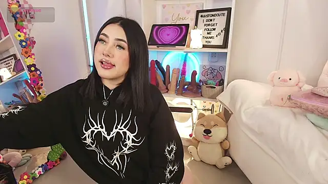 justonecute online show from April 25, 2026, 2:47 am