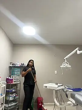 Dulcemia1 online show from March 12, 2026, 4:13 pm