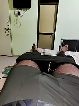 Snapshot of Kartik200798 chatting on October 7, 2025, 4:37 pm Kartik200798 online show from October 7, 2025, 4:37 pm