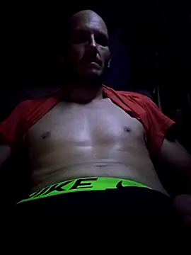 Romance32 online show from October 1, 2025, 9:26 am