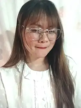 Snapshot of Sisi_dy01 chatting on July 4, 2026, 1:50 pm Sisi dy01 online show from July 4, 2026, 1:50 pm