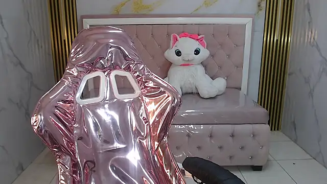 Snapshot of alehp_rose_s chatting on September 18, 2025, 1:35 pm alehp rose s online show from September 18, 2025, 1:35 pm