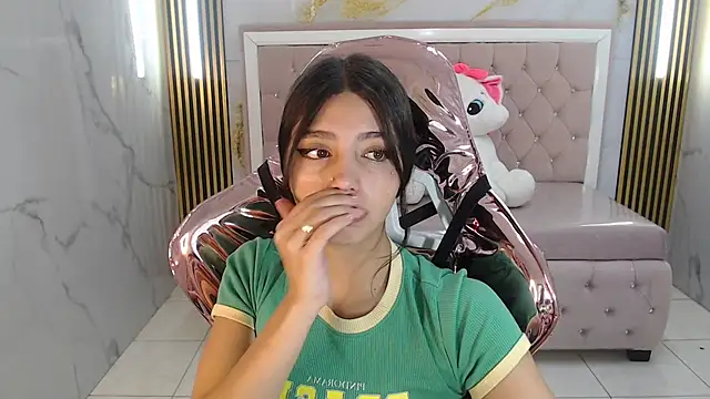 Snapshot of alehp_rose_s chatting on November 22, 2025, 1:10 pm alehp rose s online show from November 22, 2025, 1:10 pm