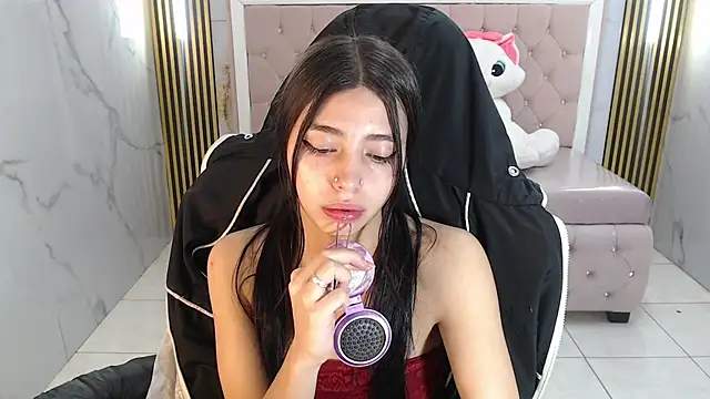 Snapshot of alehp_rose_s chatting on December 5, 2025, 1:20 pm alehp rose s online show from December 5, 2025, 1:20 pm