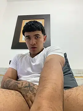 Snapshot of TysonAn chatting on November 8, 2025, 4:56 am TysonAn online show from November 8, 2025, 4:56 am